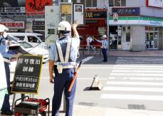 北海道警、大規模災害想定し訓練　PHV車から給電、信号復旧