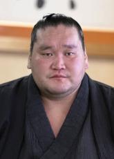 照ノ富士は3週間の休業　糖尿病と両膝痛で