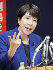 高市氏、靖国参拝欠かさぬ保守派　閣内不一致の言動も