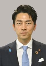 小泉進次郎氏、生活支援も検討　解雇規制巡り批判かわす狙い