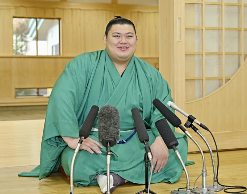 大の里「より一層頑張る」　秋場所優勝、最速で大関確実