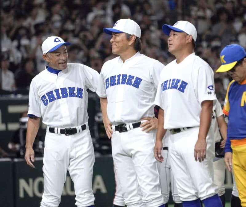 松井さん、東京ドームで本塁打　イチローさんの野球チームで