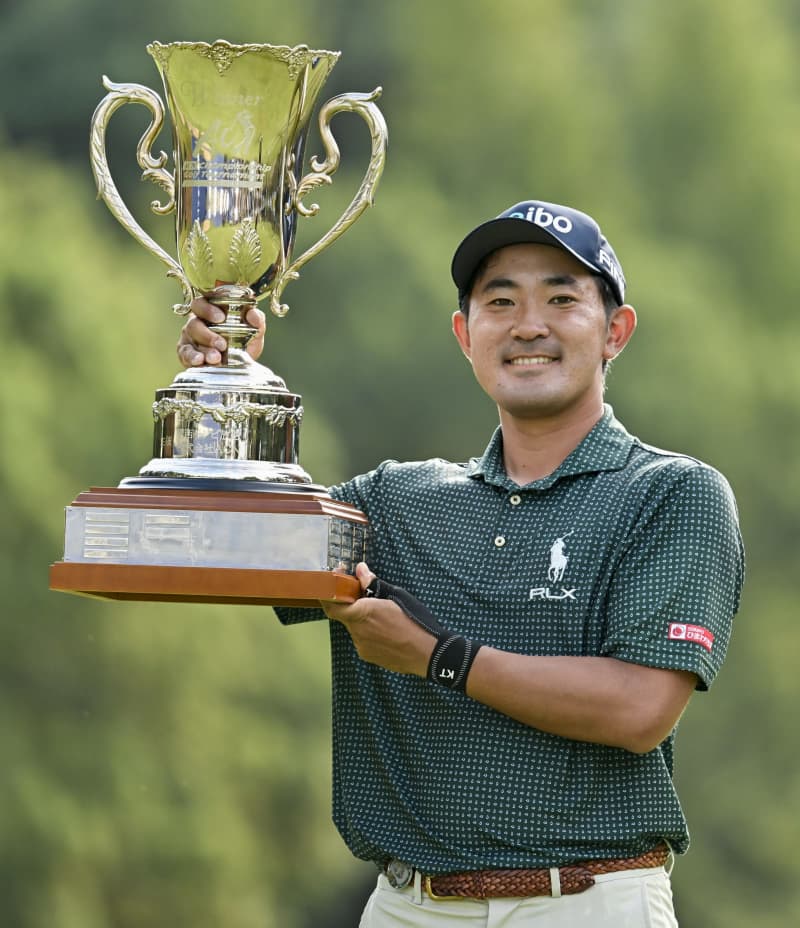 金谷拓実が今季2勝目　男子ゴルフ、プレーオフ制す