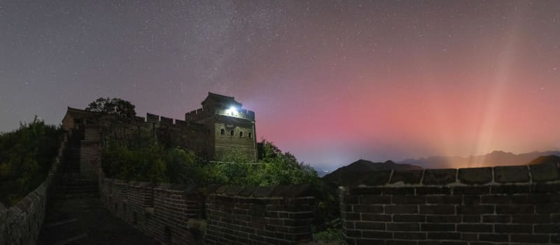 万里の長城でオーロラ観測　中国、太陽フレアが原因か