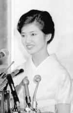 ＜あのころ＞山口百恵さん引退会見　44年前の10月15日