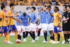 J2、横浜FCの昇格決まらず　21試合ぶりの黒星