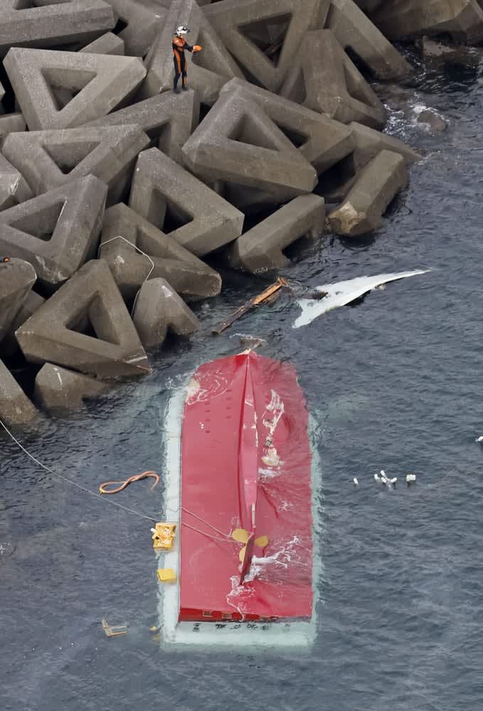 漁船転覆、不明女性を発見　死者3人に、三重・鳥羽