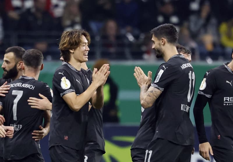 板倉がゴール　サッカーのドイツ杯