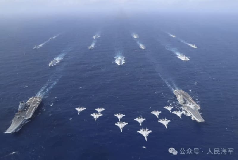 中国、軽空母か揚陸艦を建造か　香港紙が米衛星写真基に