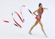 鶴田芽生が種目別3冠　全日本新体操最終日