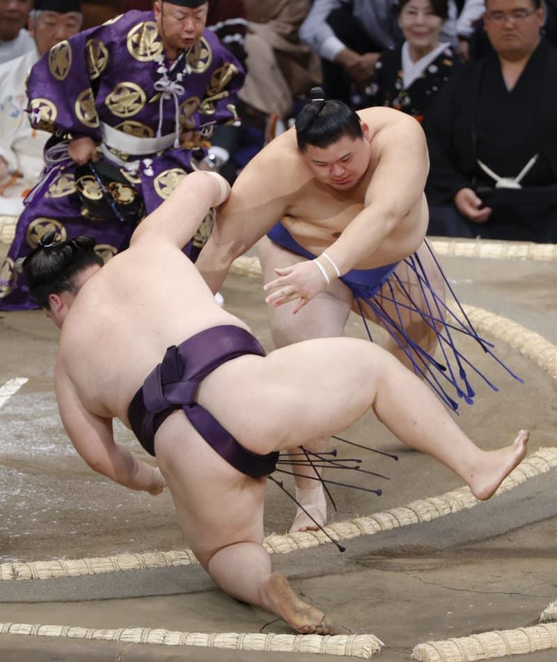 新大関大の里が2連勝発進　3大関安泰、琴桜と豊昇龍も