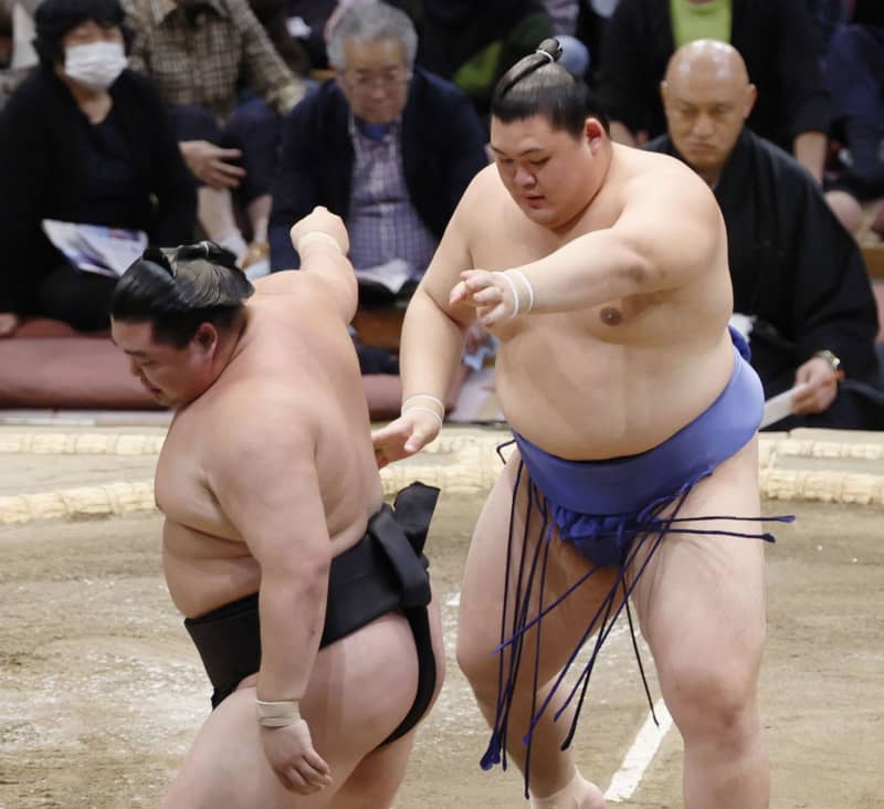 大の里と豊昇龍が3連勝　琴桜は初黒星、霧島3連敗