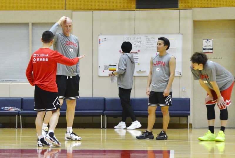 バスケ男子、五輪後初戦へ　監督「チームワーク」に手応え