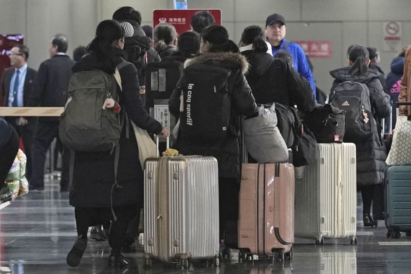 朝鮮学校生徒ら平壌へ　120人、新年祝賀公演で