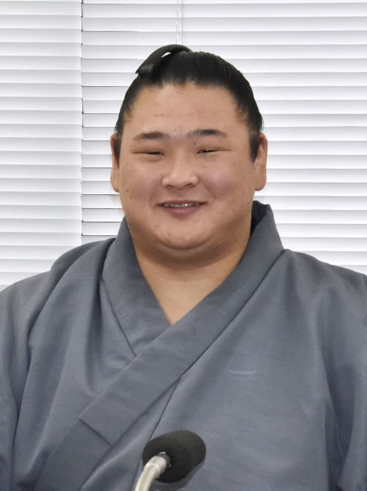 大相撲、十両欧勝海が休場　九州場所11日目