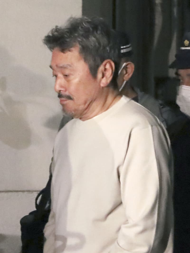 わいせつ疑いで男女10人逮捕　「西日本最大級」ストリップ劇場