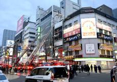 札幌・すすきの駅周辺でビル火災　けが人複数か