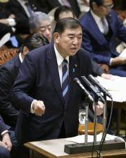 ノーベル平和賞の被団協に敬意　首相「核持ち込み想定せず」