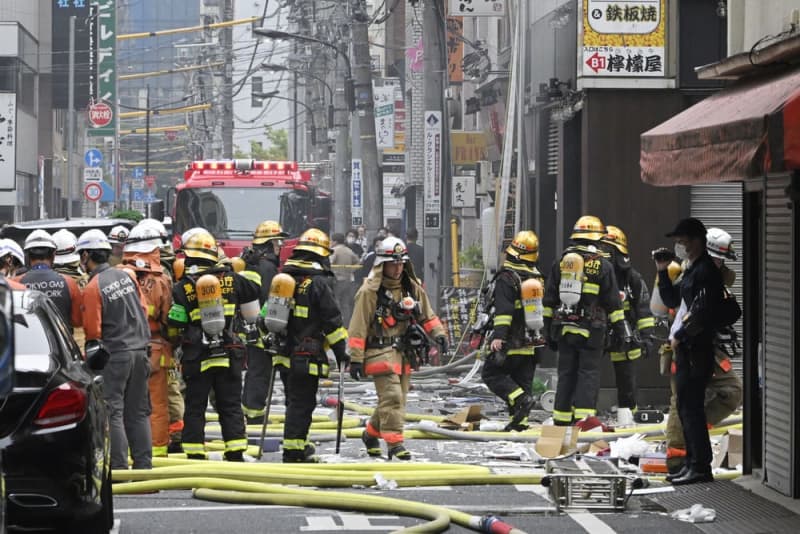 新橋ビル爆発で書類送検へ　業過傷疑い、工事の2人