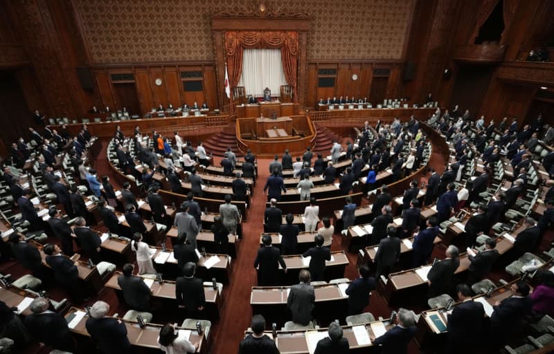 旧文通費改革法が成立　改正に3年、使途公開へ