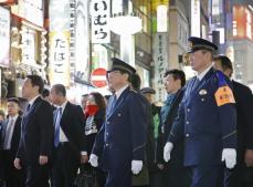 警視総監、歌舞伎町を巡視　年末年始の特別警戒