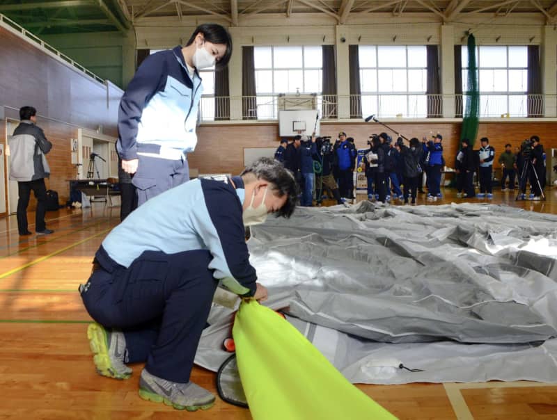 原発周辺に被ばく防護テント配備　避難施設損壊時の「代替」に