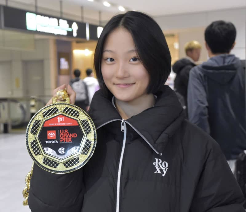 平野歩夢「いい締めくくり」　スノボW杯優勝から帰国