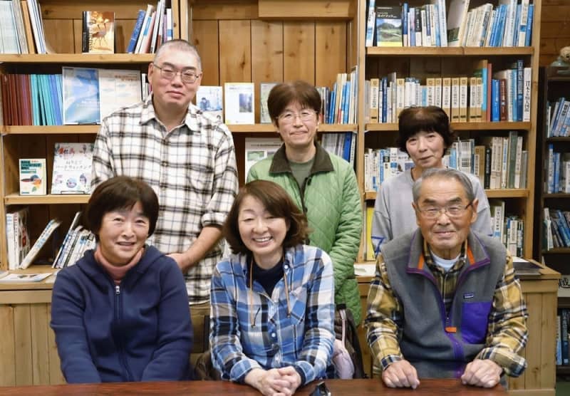 「タンチョウが選んだ地」子らに残そう　繁殖再開したむかわ町の自然研究会