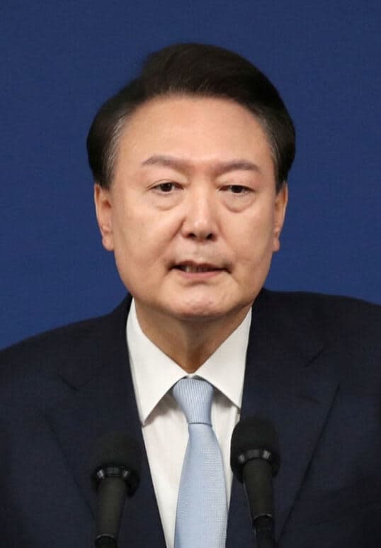 韓国大統領の拘束令状を発付　内乱容疑、現職初の強制捜査へ