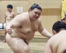 大の里「相撲で元気に」　故郷の被災地へ思い語る