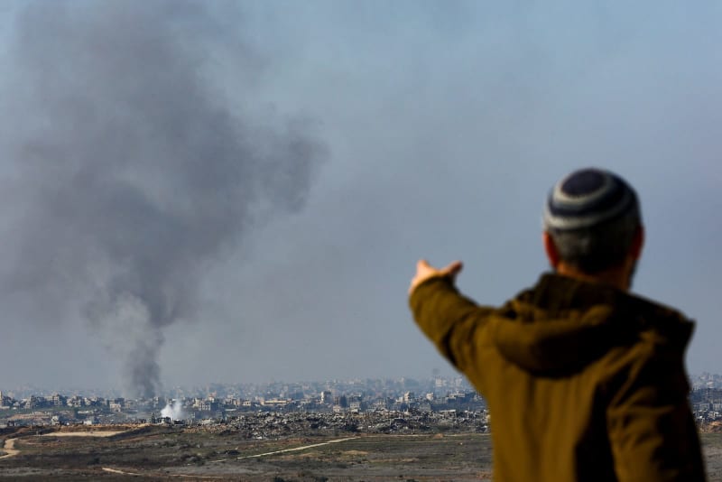 ガザ攻撃、120人超死亡　イスラエル停戦交渉再開へ