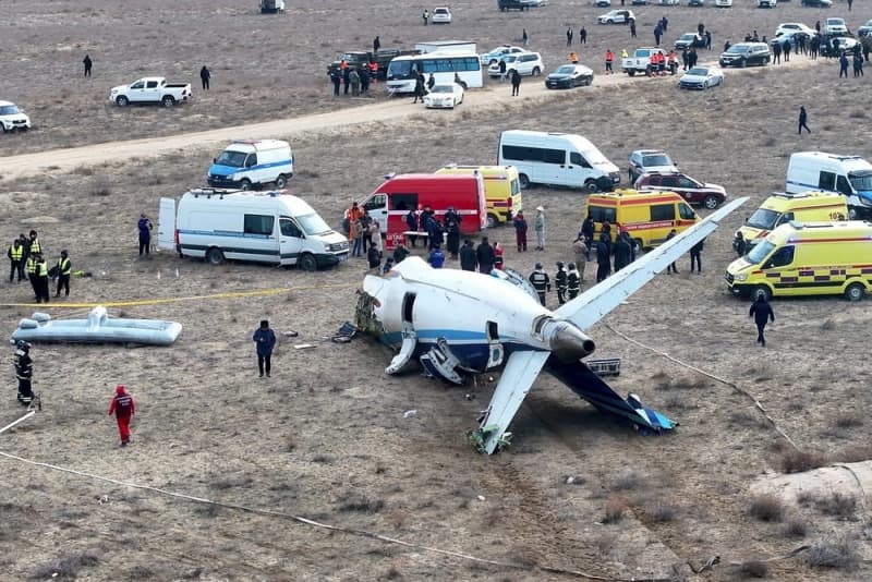 ブラジルが墜落機のデータ抽出　カザフ当局が分析へ