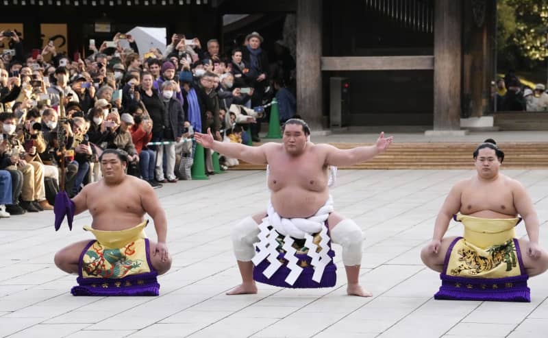 照ノ富士、明治神宮奉納土俵入り　今年は11度目優勝へ