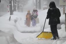 列島は大雪、10日にかけ警戒を　強い冬型、交通障害の恐れ