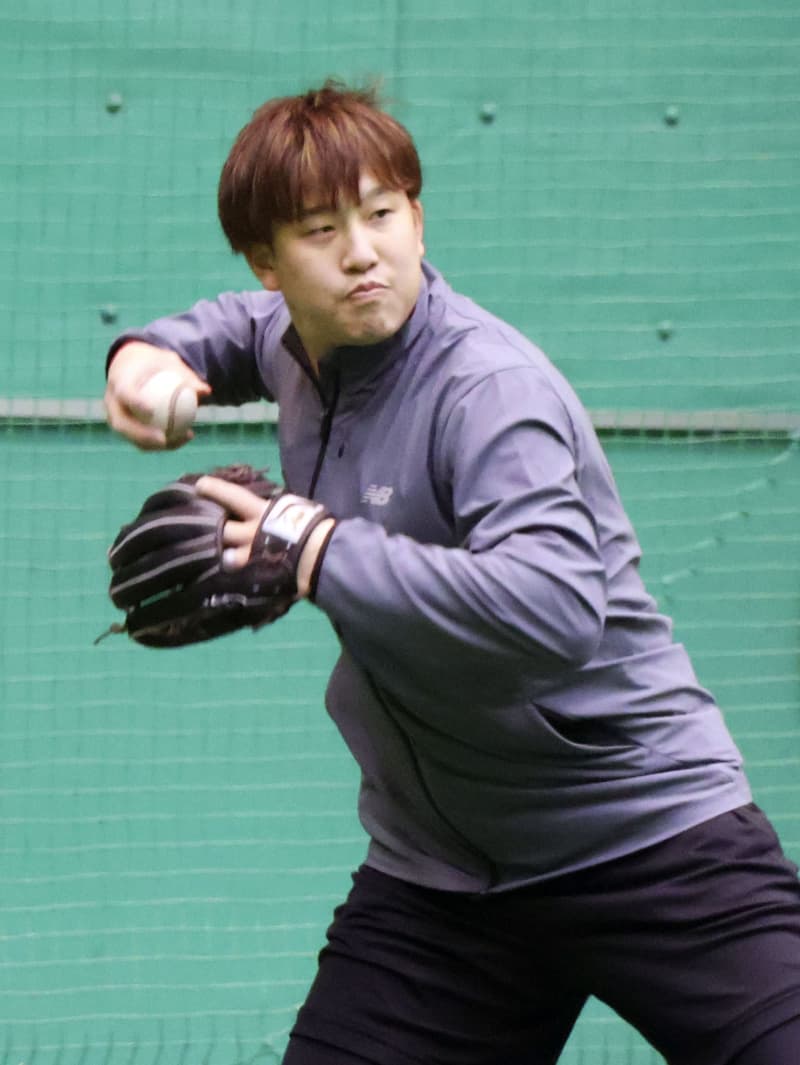 小園海斗、複数ポジション準備　山田哲人から二塁の技術吸収