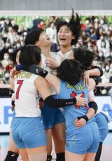 女子は共栄学園と成徳が決勝へ　高校バレー、男子は駿台―東福岡