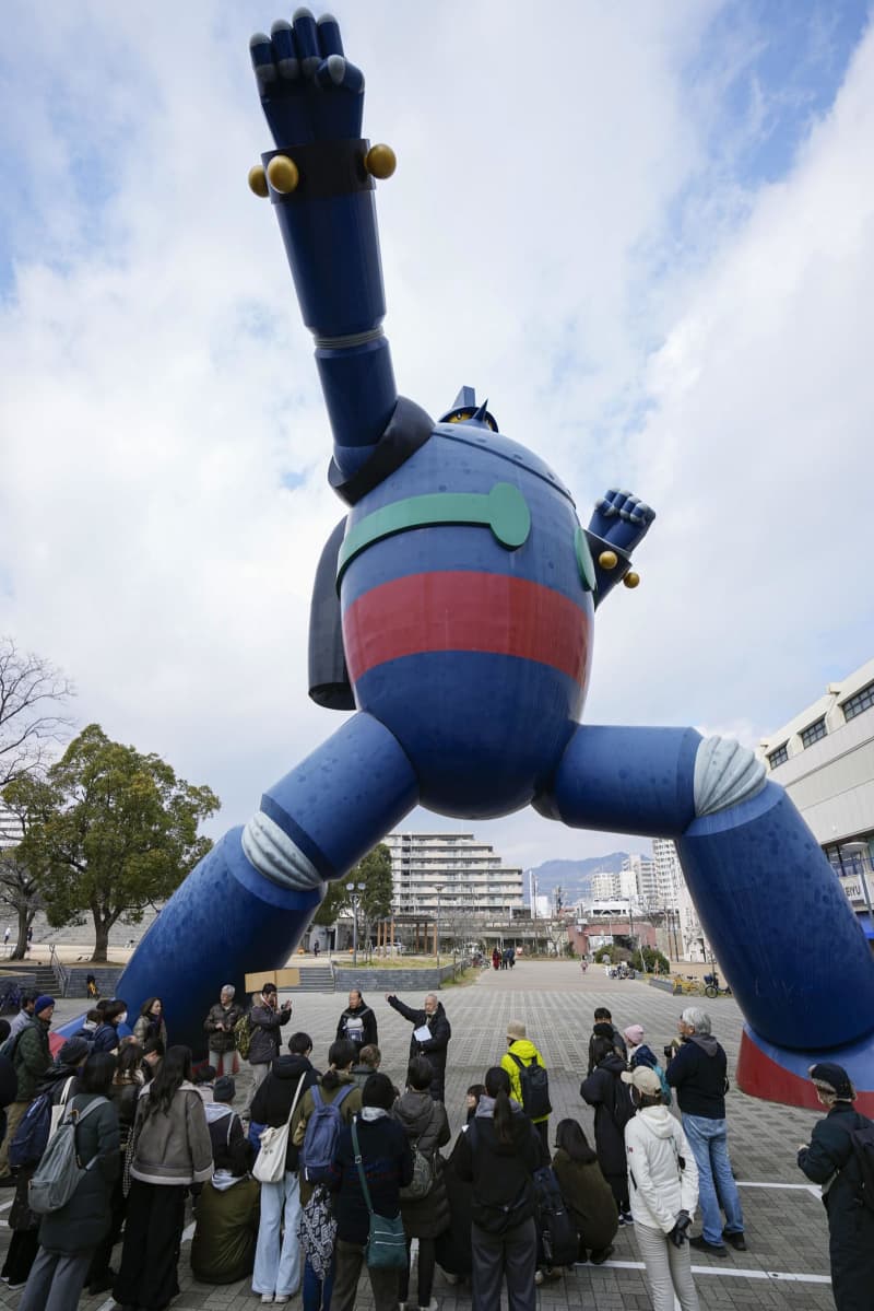 神戸の復興、軌跡歩いてたどる　長田に200人、語り部が講話