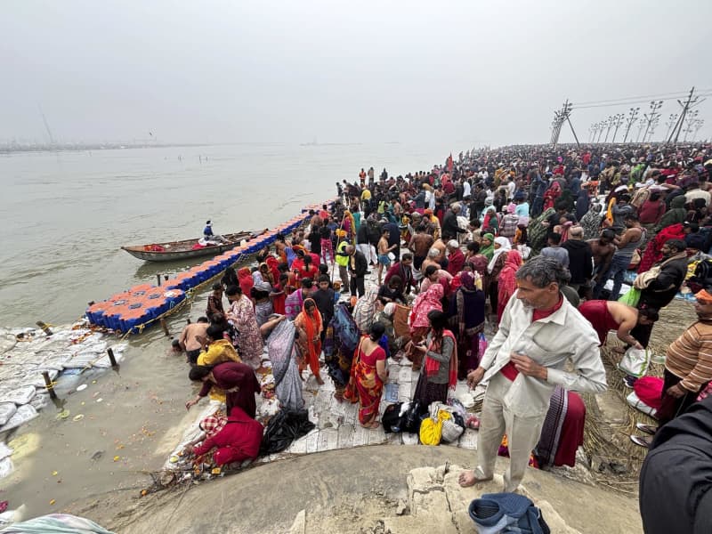 世界最大の宗教祭典開幕、インド　裸の修行者ら集結、無形文化遺産