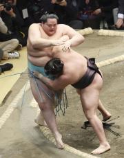 照ノ富士2敗、琴桜は昇進絶望的　豊昇龍は無傷の4連勝