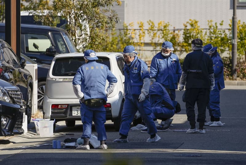 兵庫・芦屋の路上で男性刺される　腹部など重傷、男2人を確保