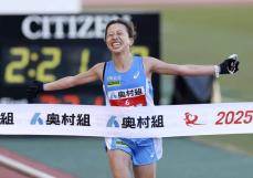 エデサ連覇、23歳の小林が2位　大阪国際女子マラソン