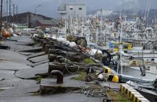 被災港湾、早期に復旧　民間資材使用の許可不要