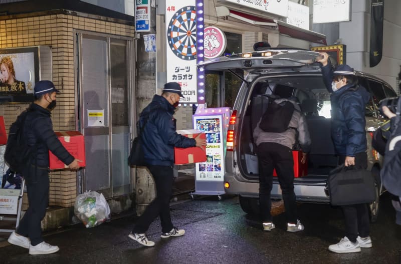 女性客に風俗店紹介疑い、大阪　ホスト、スカウトら5人逮捕