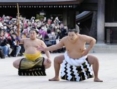 新横綱・豊昇龍が奉納土俵入り　叔父・朝青龍と同じ雲竜型