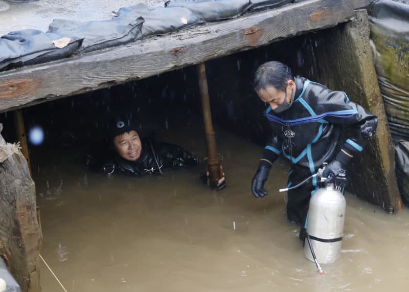 海底炭鉱事故で遺族追悼、山口　式典後に潜水調査