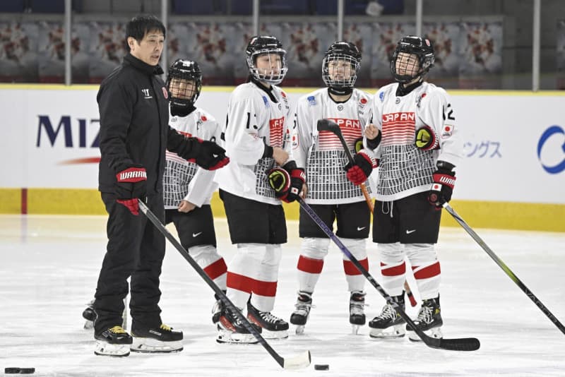 IH女子、五輪予選第2戦へ練習　志賀紅「油断せずプレー」