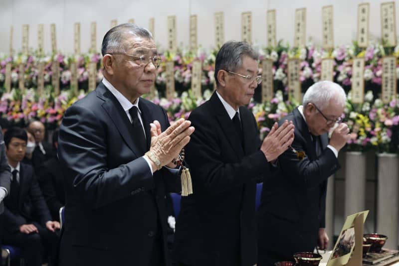 掛布さんら別れ惜しむ　阪神吉田元監督の葬儀