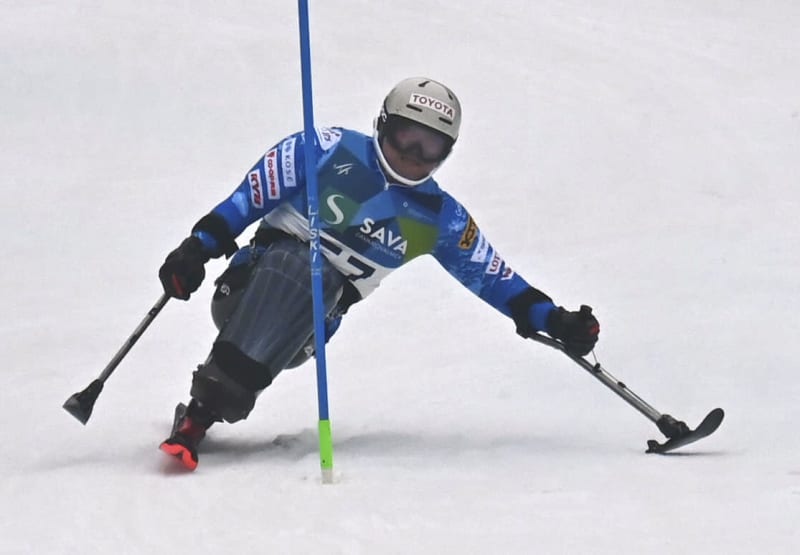 男子回転で森井大輝8位　パラスキー世界選手権