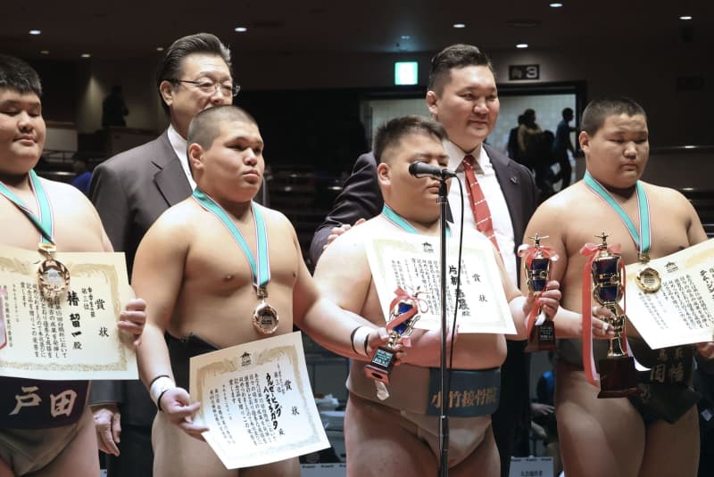 白鵬杯、相撲少年1100人熱戦　宮城野親方「継続していきたい」