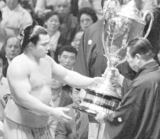 あのころ＞千代の富士が初優勝 45年前の1月25日｜Infoseekニュース